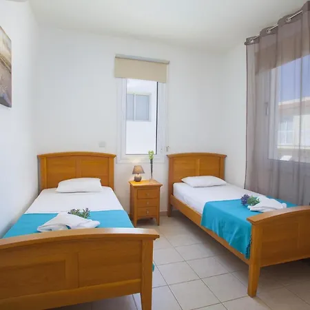 빌라 Imagine Your Family Renting This Luxury Contemporary Style Villa, 1455 프로타라스
