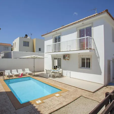 Imagine Your Family Renting This Luxury Contemporary Style Villa, 1455 Villa